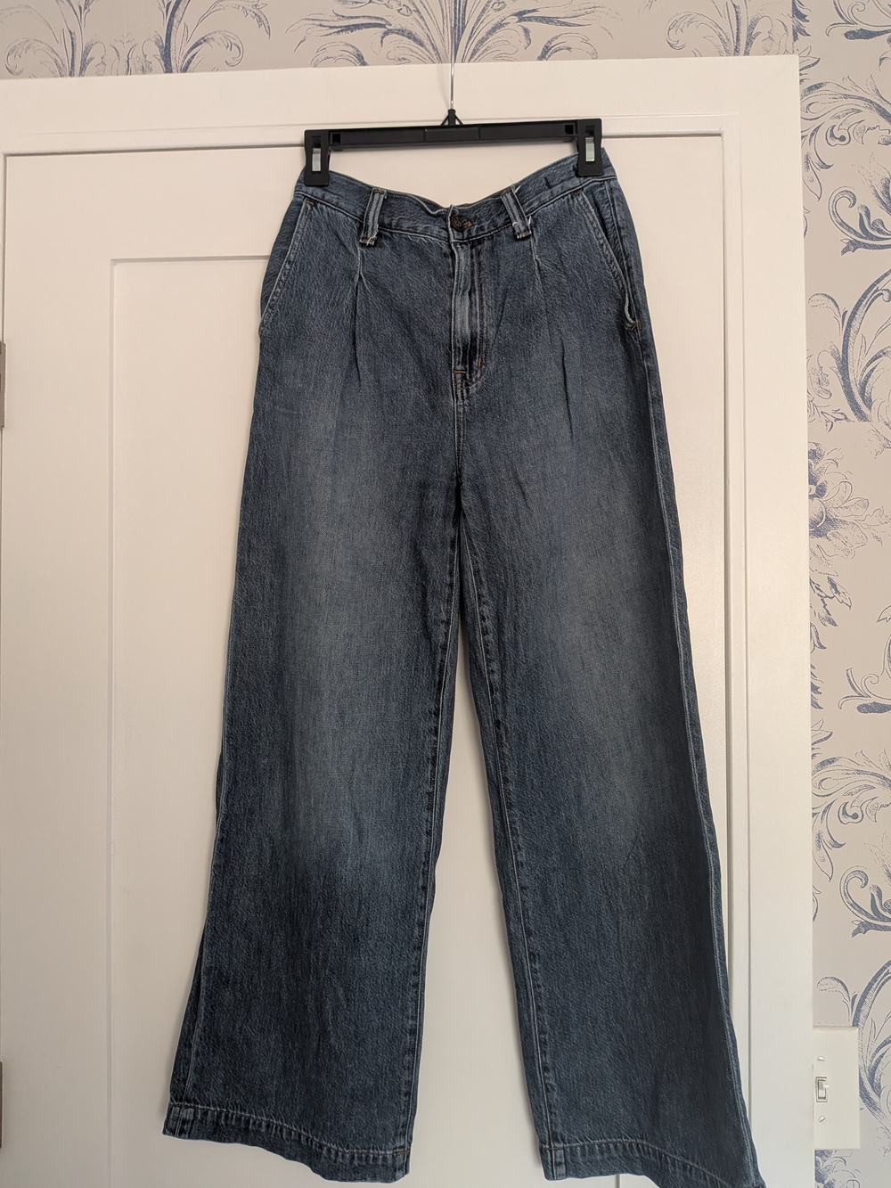 Madewell Wide-Leg Jeans in Medium Wash Blue